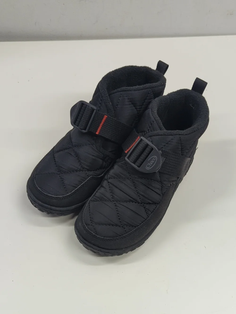 New Chaco Kids Black Quilted Booties with Strap Size 2.5
